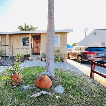 Rent this 4 bed house on Bert Lynn Middle School in Flavian Avenue, Torrance