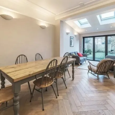 Rent this 3 bed apartment on Pathfield Road in London, SW16 5NN