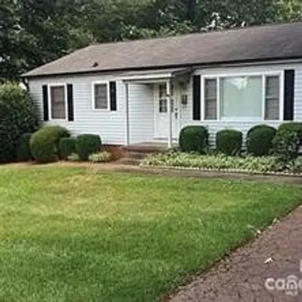 Image 1 - 690 Brookdale Drive, Statesville, NC 28677, USA - House for rent