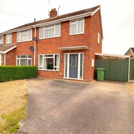 Buy this 3 bed duplex on Portland Drive in Market Drayton, TF9 3HG