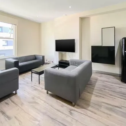 Rent this 8 bed apartment on unnamed road in Saint George's, Sheffield
