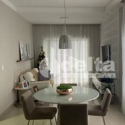 Buy this 2 bed house on Rua Maria Alves Severino in Shopping Park, Uberlândia - MG