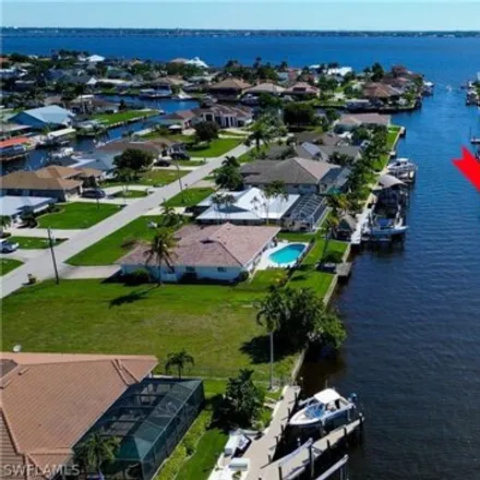 Image 2 - 1927 Southeast 32nd Terrace, Cape Coral, FL 33904, USA - House for sale