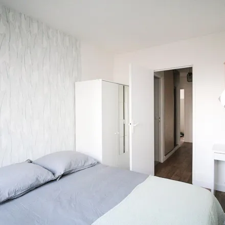 Rent this 1 bed apartment on 18 Rue d'Alsace in 92300 Levallois-Perret, France