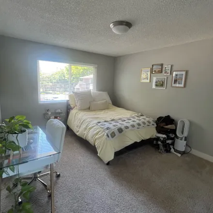 Rent this 1 bed room on El Portal Apartments in 2065 California Street, Mountain View