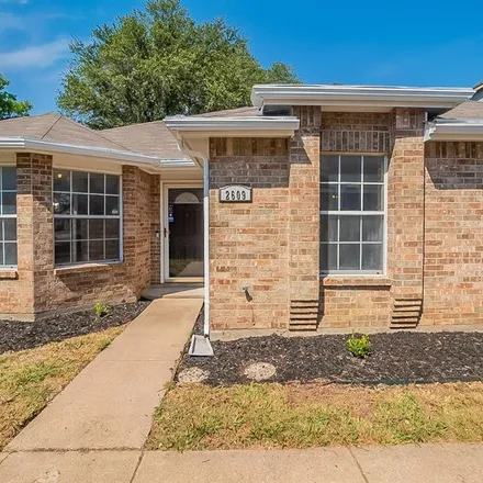 Image 1 - 2609 Silver Creek Court, Garland, TX 75040, USA - House for sale