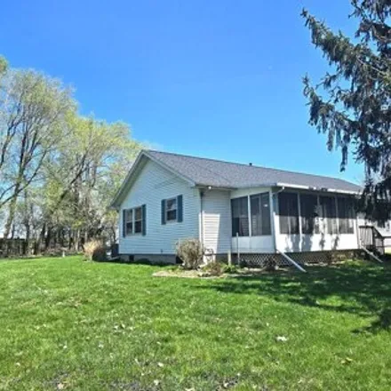 Buy this 3 bed house on 4601 Lindsey in Champaign County, IL 61822