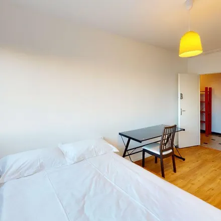Rent this 3 bed apartment on 91 Rue Marius Berliet in 69008 Lyon, France