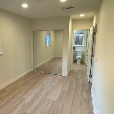 Image 5 - 2397 Mayfield Ave, Montrose, California, 91020 - Apartment for rent