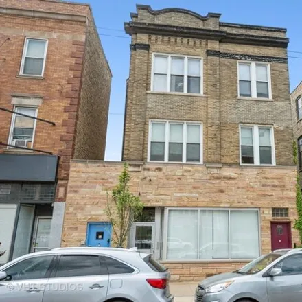 Rent this 3 bed apartment on 3040 North Ashland Avenue in Chicago, IL 60657