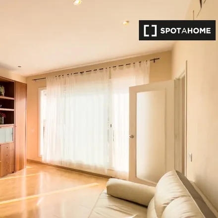 Image 3 - Carrer Gran de Sant Andreu, 352, 08030 Barcelona, Spain - Apartment for rent