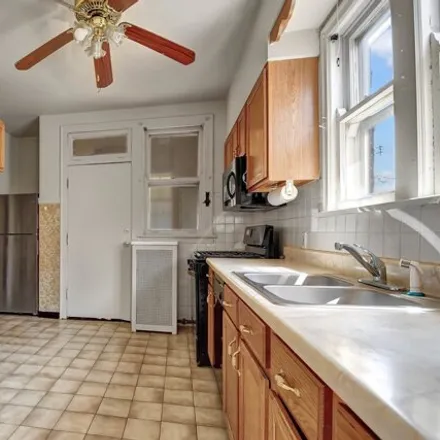Image 9 - 8135 South Wolcott Avenue, Chicago, IL 60620, USA - House for sale