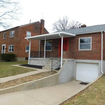 Buy this 2 bed house on 1274 Clark Avenue in Piqua, OH 45356