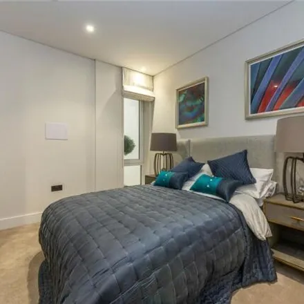 Image 3 - 14-18 Holborn, London, EC1N 2LE, United Kingdom - Apartment for sale