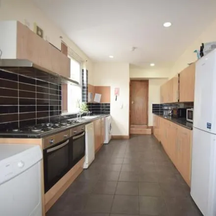 Image 2 - 12 Harriet Street, Cardiff, CF24 4BU, United Kingdom - House for rent