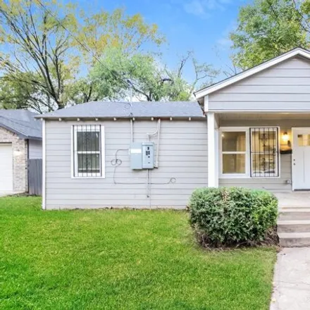 Buy this 3 bed house on 3818 Pine Street in Dallas, TX 75210