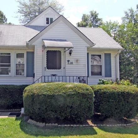 Rent this 3 bed house on Washington Ave in Caldwell, NJ