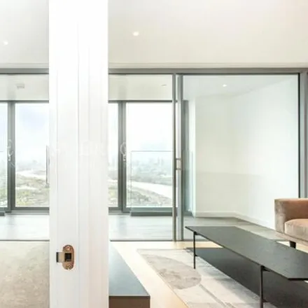 Image 8 - Landmark East Tower, 24 Marsh Wall, Canary Wharf, London, E14 9JF, United Kingdom - Room for rent
