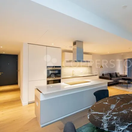 Rent this 3 bed apartment on Faraday House in Arches Lane, London