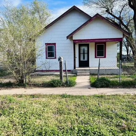 Buy this 2 bed house on 1477 9th Street in Great Bend, KS 67530