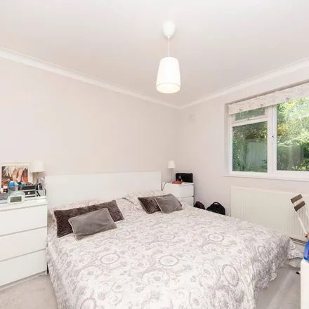 Image 1 - Mortimer Lodge, 34 Albert Drive, London, SW19 6JZ, United Kingdom - Apartment for rent