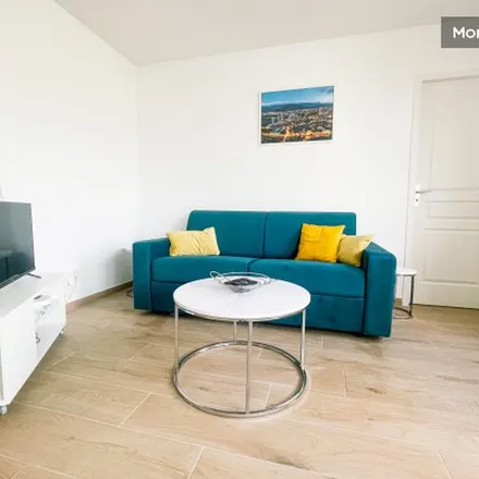 Rent this 1 bed apartment on 44 Avenue de Grugliasco in 38130 Échirolles, France