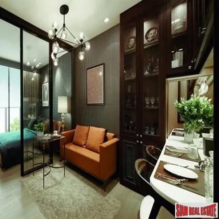 Image 2 - Asok-Din Daeng Road, Trakun Suk, Din Daeng District, Bangkok 10400, Thailand - Apartment for sale