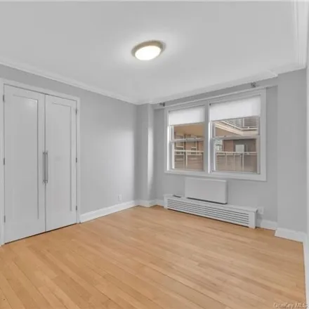 Image 5 - 5900 Arlington Avenue, New York, NY 10471, USA - Apartment for rent