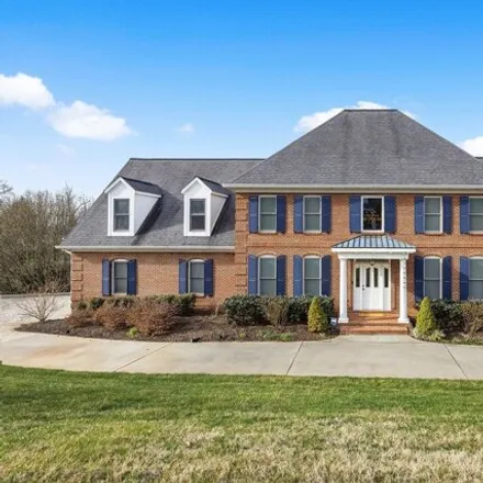 Buy this 5 bed house on 12922 Lookout Point in Farragut, TN 37934