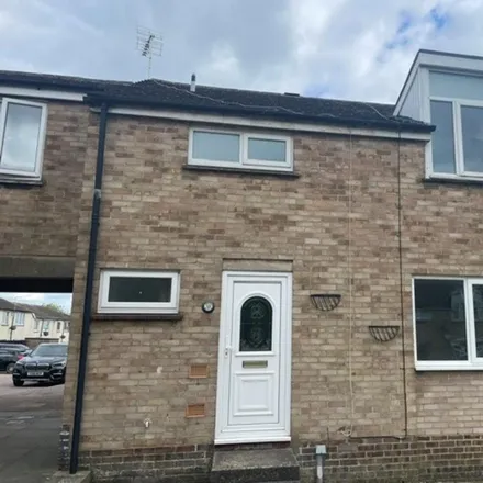 Rent this 3 bed townhouse on Deben Road in Haverhill, CB9 0AR