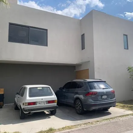 Rent this 3 bed house on Calle Campo Real in Delegación Epigmenio González, 76146 La Purísima