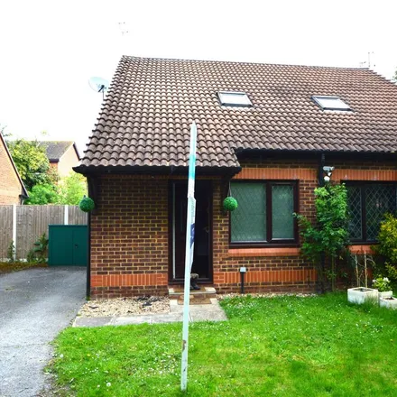 Rent this 1 bed house on Cobb Close in Datchet, SL3 9QY