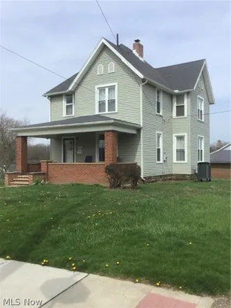 Image 3 - 27 14th Street Northwest, Lawndale, Massillon, OH 44647, USA - House for sale