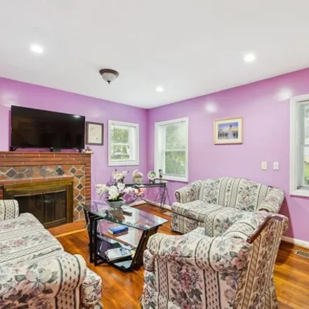 Image 4 - 5011 54th Place, Rogers Heights, Hyattsville, MD 20781, USA - House for sale