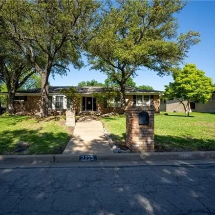 Buy this 3 bed house on 2237 Wendy Lane in Waco, TX 76710
