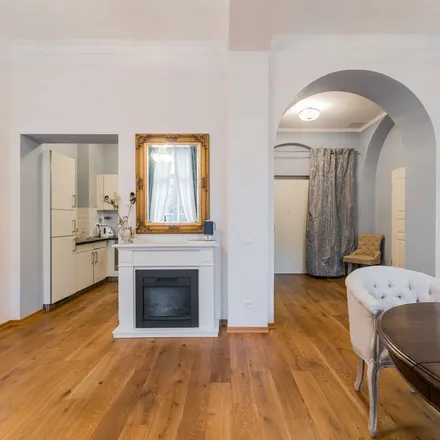 Rent this 3 bed apartment on Torhaus in Zepernicker Straße, 13125 Berlin