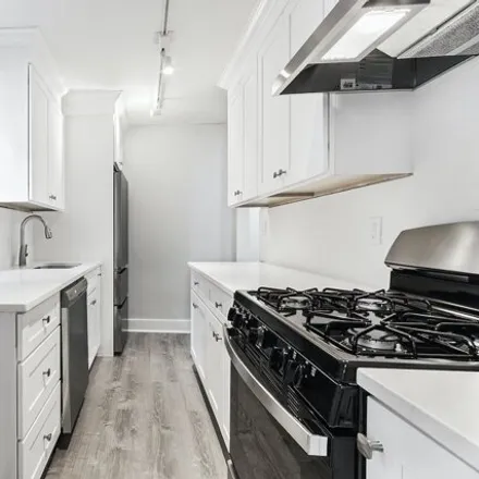 Image 5 - 525 West 235th Street, New York, NY 10463, USA - Apartment for sale