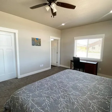 Rent this 4 bed house on Kanab