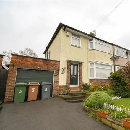 Buy this 3 bed duplex on 3 Woodcote Bank in Bebington, CH42 4NL