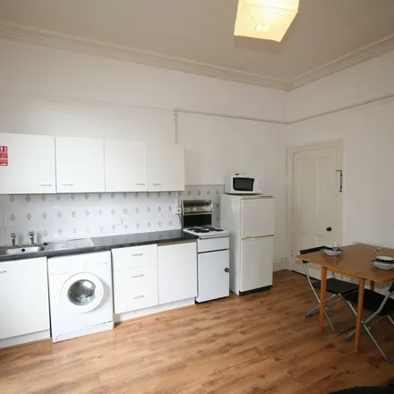 Rent this 1 bed apartment on Spring Bank Primary School in Spring Road, Leeds