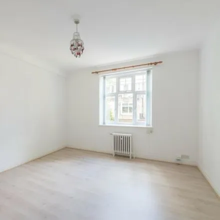 Rent this 1 bed room on Gilling Court in Belsize Grove, London