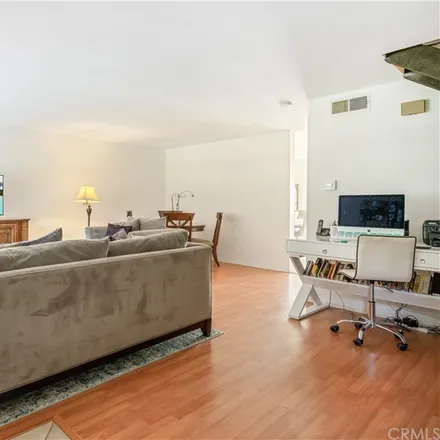 Image 5 - 1400 Stonewood Court, Los Angeles, CA 90732, USA - Townhouse for sale
