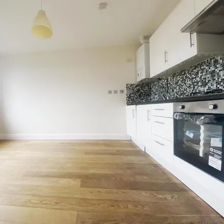 Rent this 2 bed apartment on Fordwych Road in London, NW2 3PA
