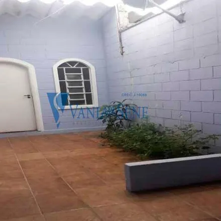 Buy this 3 bed house on Rua Cidade Jardim in Jardim Satélite, São José dos Campos - SP