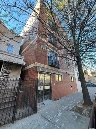 Image 3 - 97-17 38th Avenue, New York, NY 11368, USA - House for sale
