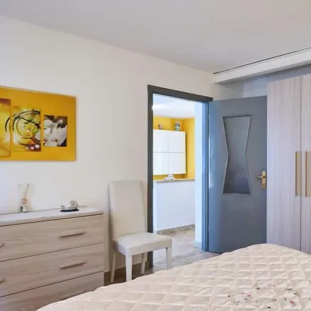 Rent this 1 bed apartment on Riserva Naturale Pian di Spagna e Lago di Mezzola in Via Dascio, 22010 Dascio CO