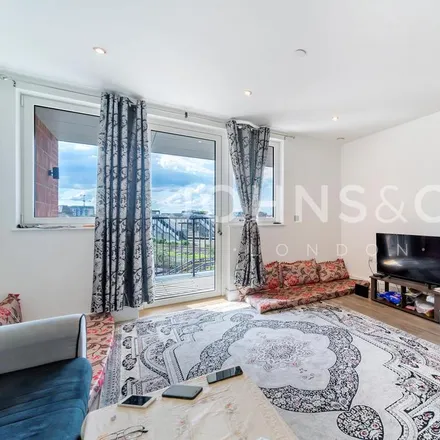 Rent this 1 bed apartment on Merrick Road in London, UB2 4GZ
