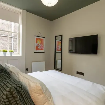 Rent this 1 bed apartment on Trait in Wellington Place, Linen Quarter