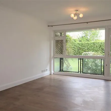 Rent this 1 bed apartment on Oatlands School in St Mary's Road, Walton-on-Thames