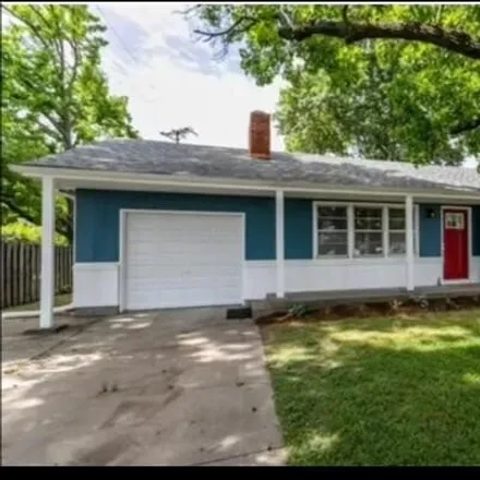 Rent this 4 bed house on 2306 West Broadway in Columbia, MO 65203